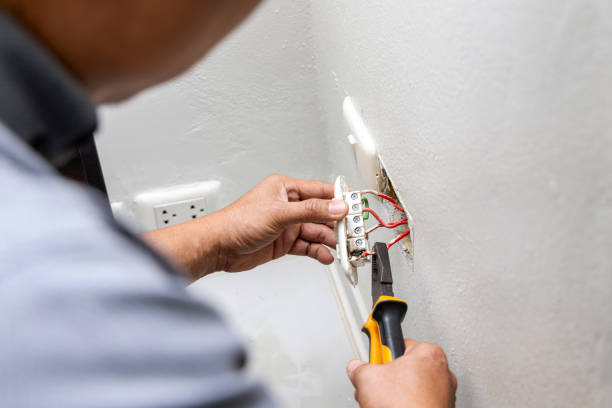 Best Local Electrician Companies  in Mcminnville, OR